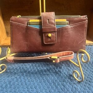 Fossil plum leather wristlet clutch wallet